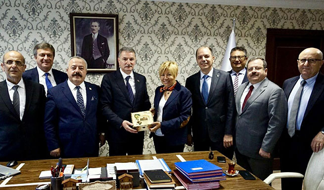 İTB heyeti, Ankara'da bürokratları ziyaret etti