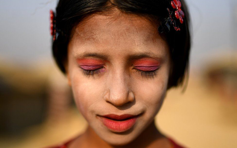 Bangladeşli kadınların eşsiz makyajı