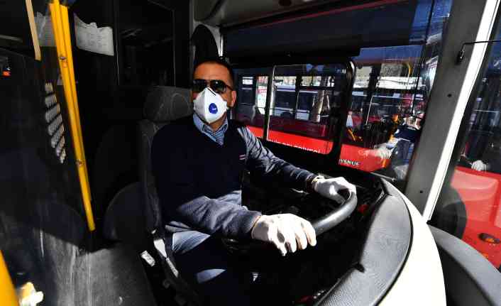 İzmir’de toplu taşımada maske zorunluluğu