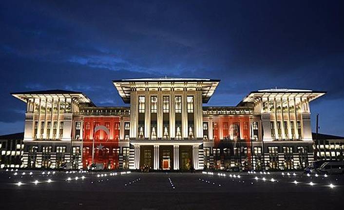 AKP'ye üye olana Saray'da 1 gün