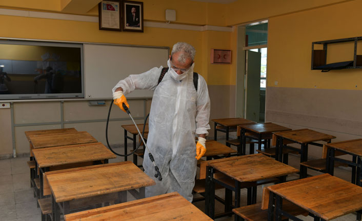 Çiğli’de Okullar Dezenfekte Edildi