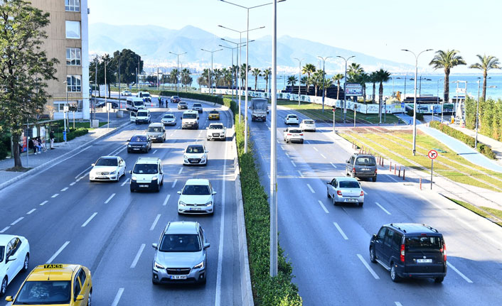 İzmir'de 21 bin 390 sürücüye trafik cezası