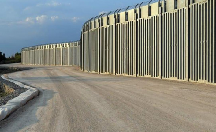 Yunanistan, Türkiye sınırına 40 kilometrelik çelik duvar ördü