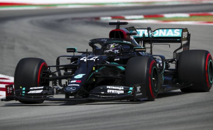 Formula 1'de ıslak finiş; Hamilton rekor kırdı