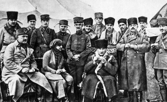 Uşakizade Köşkü ve Gazi Mustafa Kemal Paşa