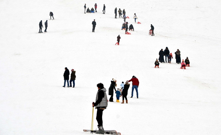 Muş Kayak Merkezi kayakseverleri ağırlamaya başladı