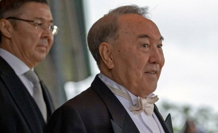Nazarbayev’in ömür boyu başkanlığı iptal edildi