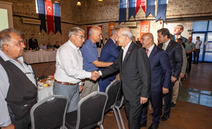 Kılıçdaroğlu Acil Çözüm Projesi uygulanan mahalle muhtarlarıyla buluştu