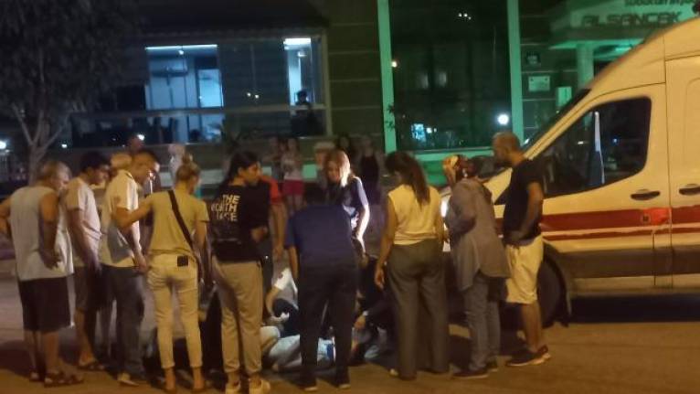 İzmir'de iki motosiklet çarpıştı: 4 yaralı