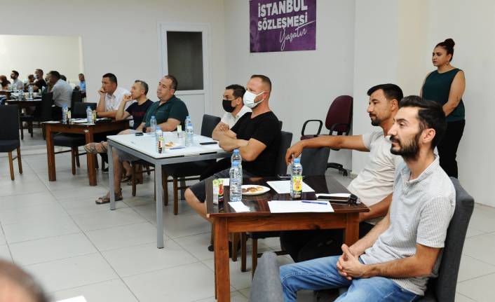 Karşıyaka Belediyesi'nden yeni babalara eğitim